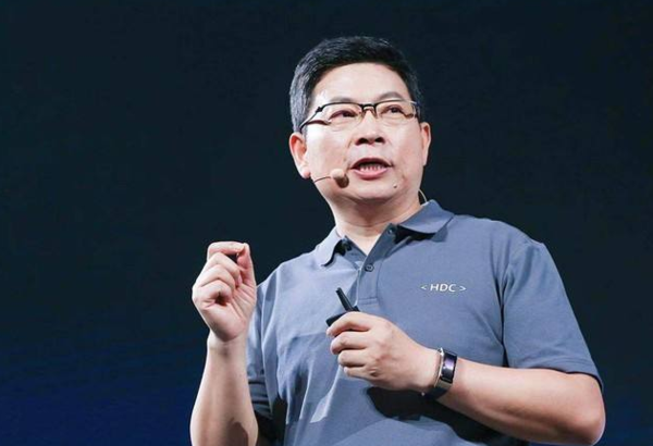 华为常务董事、消费者BG CEO余承东