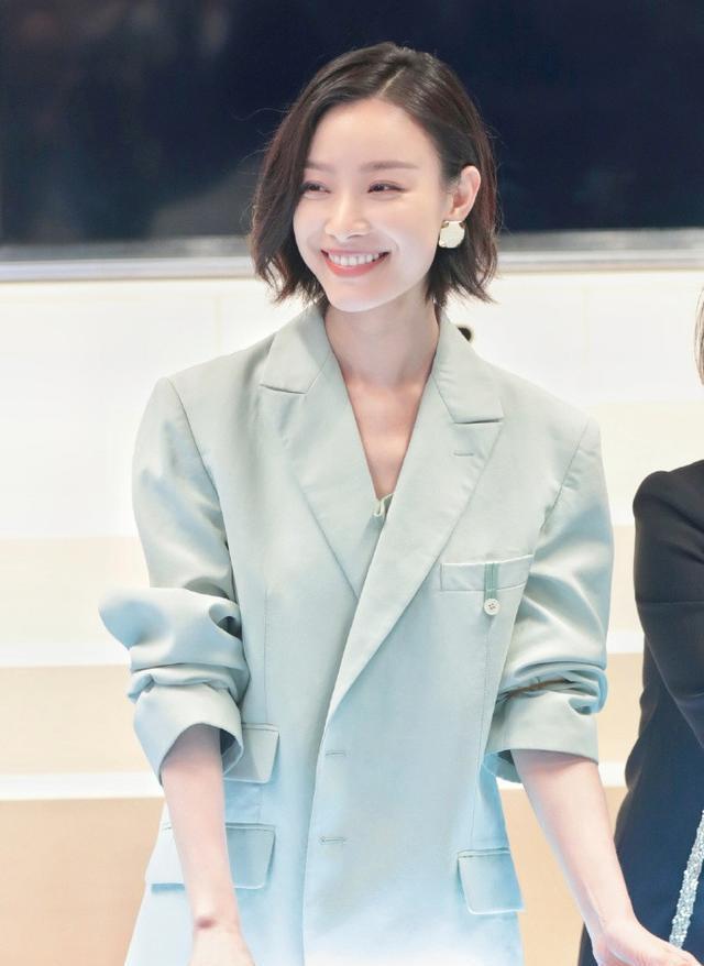 《绝对演绎》新登??！打造中性风潮 西装女神迷倒众生