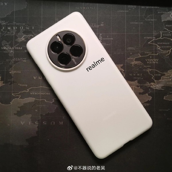 网传真我GT5 Pro真机图