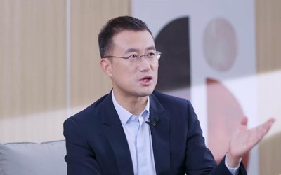 华为何刚：华为智慧屏V5系列引领"巨幕手机"革命，重新定义交互体验