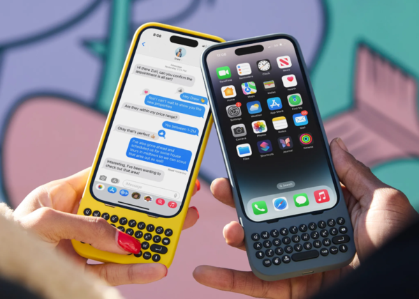iPhone 15 实体键盘配件上市 键盘党狂喜！